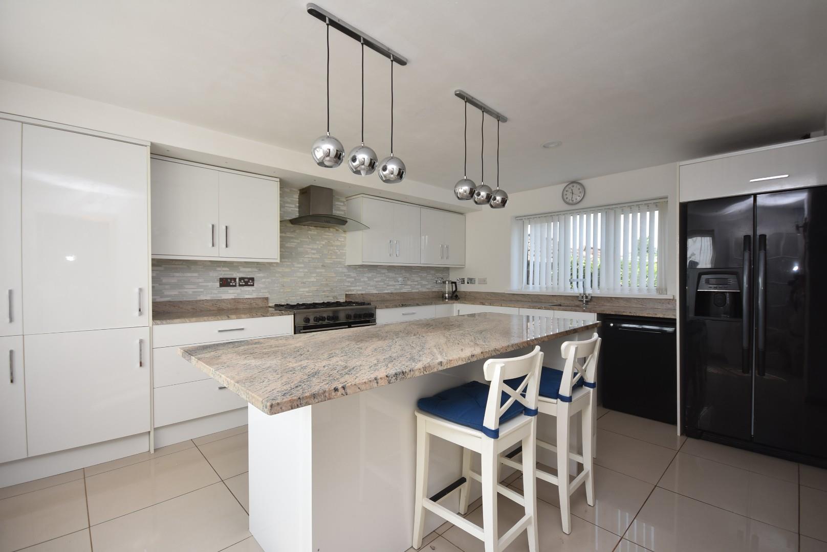 12, Elworthy Close Sully, Penarth, CF64 5TT